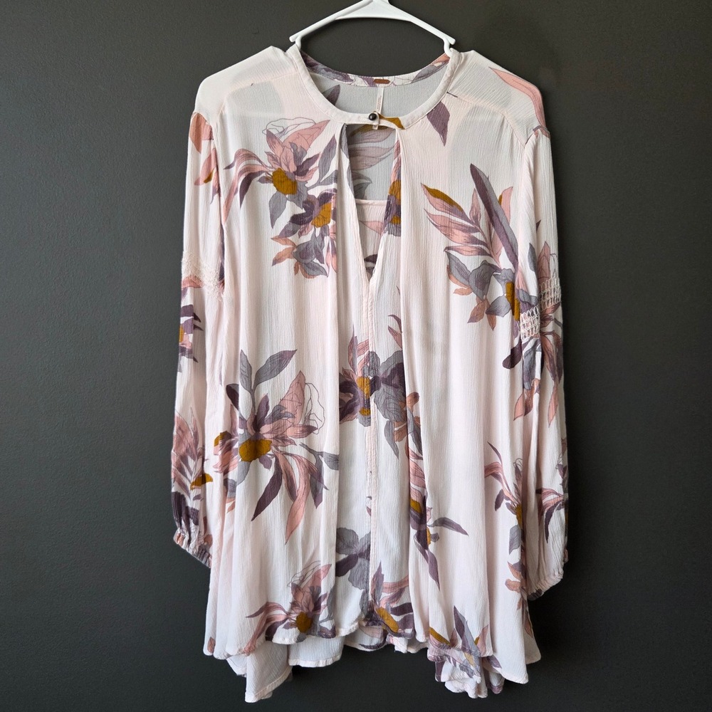 Free People Floral Boho Tunic Top Pink Long Sleeve‎ Lace Detail XS Keyhole Boho